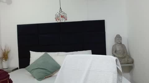 Kylie online show from September 28, 9:47 am