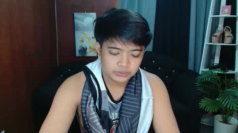 Snapshot of kyll_collins chatting on November 7, 8:25 am kyll_collins online show from November 7, 8:25 am