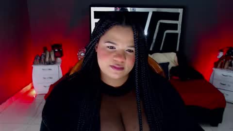 Snapshot of kym__x chatting on November 10, 12:53 am kym online show from November 10, 12:53 am