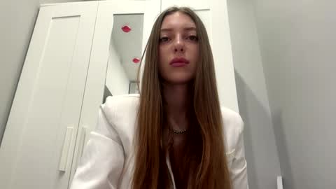 Selena online show from March 31, 1:18 am