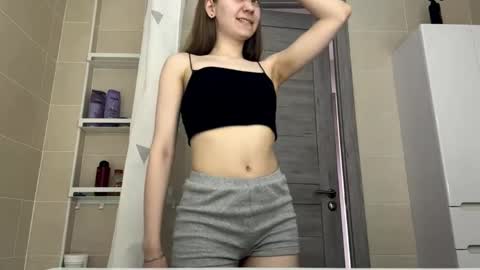 Kira online show from May 31, 2:46 pm