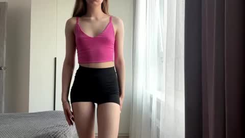 Snapshot of kyragraise chatting on June 20, 6:38 am Kira online show from June 20, 6:38 am