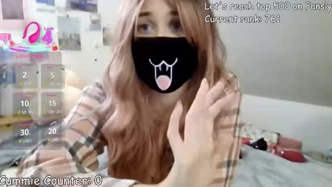 Snapshot of kyrawildofficial chatting on September 29, 8:02 pm Kyra Wild online show from September 29, 8:02 pm