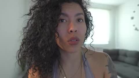 schedule 300 pm - 1100pm colombia time online show from March 12, 3:40 pm