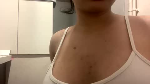 kyrra_rossy online show from May 6, 7:30 pm
