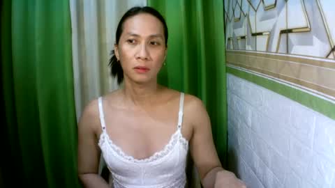 Snapshot of kyutshyne chatting on June 19, 11:41 pm kyutshyne online show from June 19, 11:41 pm
