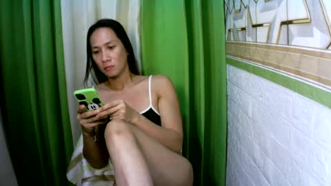Snapshot of kyutshyne chatting on June 23, 12:52 am kyutshyne online show from June 23, 12:52 am
