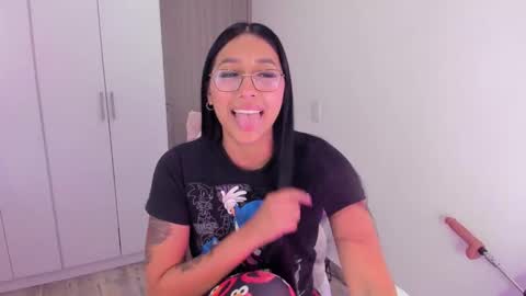 IG  online show from February 17, 10:45 am