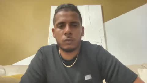 Snapshot of kzen37313 chatting on October 5, 11:13 pm kzen37313 online show from October 5, 11:13 pm