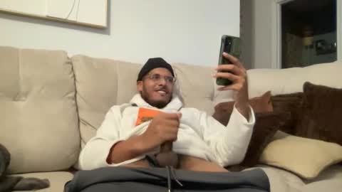 kzen37313 online show from January 17, 4:22 pm