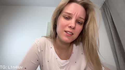 lina online show from April 3, 6:06 pm