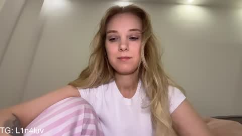 Snapshot of l1n4luv chatting on June 20, 7:27 pm lina online show from June 20, 7:27 pm