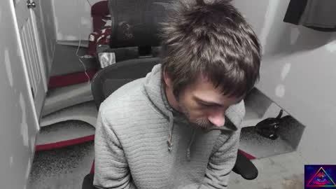 l1v1nth3dr3am online show from November 11, 9:42 am