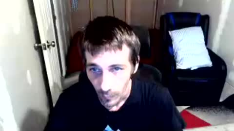 l1v1nth3dr3am online show from July 13, 12:52 pm