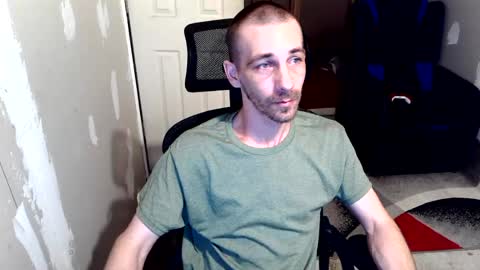 l1v1nth3dr3am online show from July 25, 12:31 am