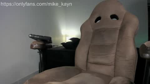 l3m0nb0y_ online show from October 19, 3:29 am