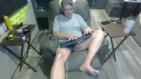 l8tniter online show from October 30, 12:56 am