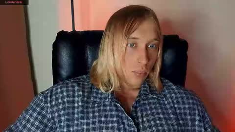 Snapshot of l_adonis_l chatting on April 17, 3:15 pm Adonis online show from April 17, 3:15 pm
