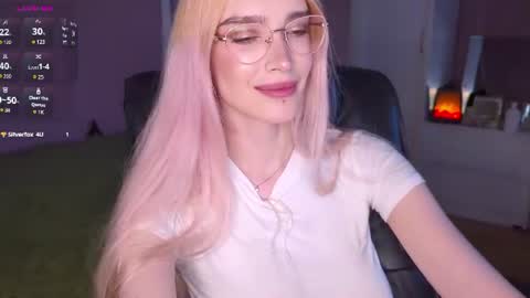 Evie online show from July 28, 2:24 pm