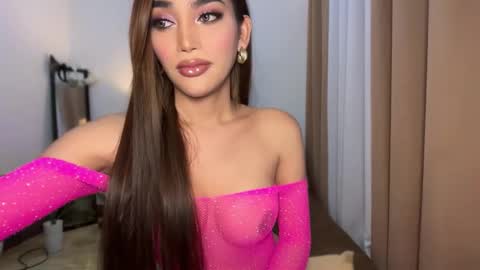 ISABEL online show from March 18, 9:23 am