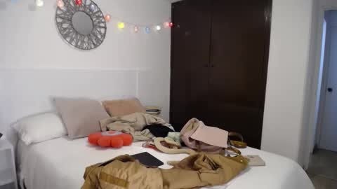 Catalina online show from April 1, 2:34 am