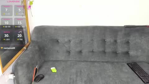 la_saris online show from March 25, 4:51 am