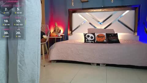 Cris  online show from October 30, 11:00 am