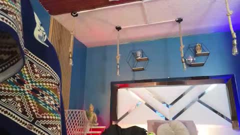 Cris  online show from November 8, 11:10 am