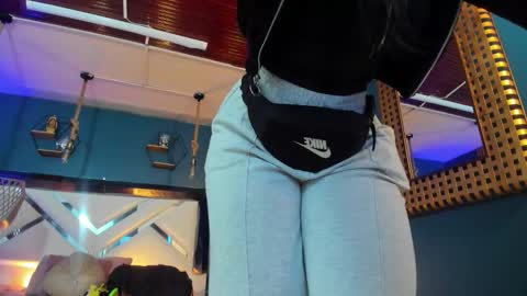 Cris  online show from November 12, 11:10 am