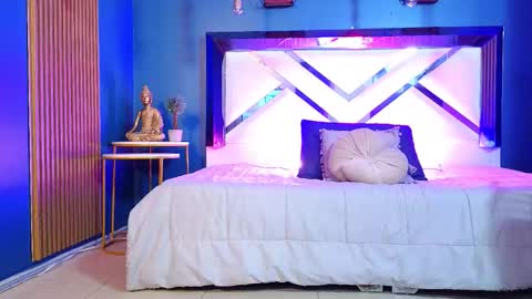 Cris  online show from December 17, 11:49 am