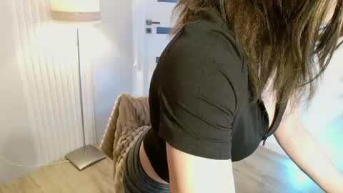 Lady Pearl online show from June 6, 3:39 pm