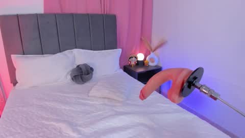 lana  foxx Model  independient online show from November 28, 1:19 am