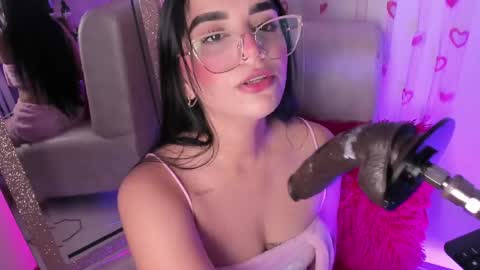 Snapshot of laana_foxx chatting on April 24, 11:07 pm lana foxx Model independient online show from April 24, 11:07 pm