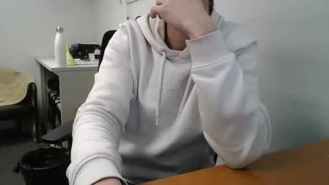 labelette007 online show from February 6, 9:34 am