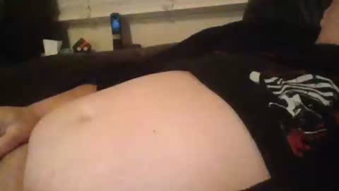 Snapshot of labialuv2suck chatting on October 28, 9:28 pm labialuv2suck online show from October 28, 9:28 pm