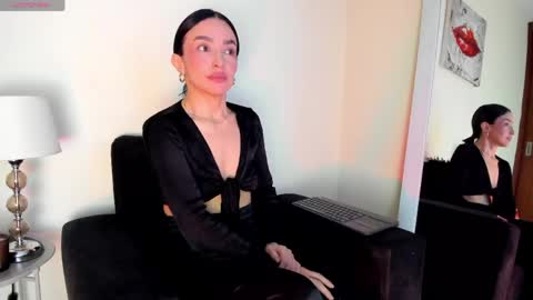 Snapshot of lace_victoria chatting on June 2, 12:45 am lace_victoria online show from June 2, 12:45 am