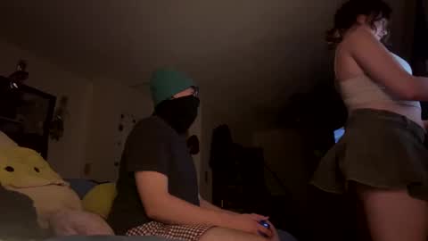 lacedinsin online show from September 22, 3:41 am