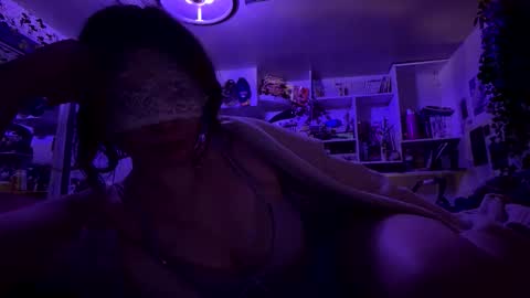 lacedinsin online show from February 4, 4:07 am