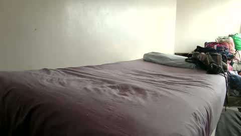 lachickadelbronx online show from February 10, 4:33 pm