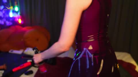 Latex Lacie online show from February 5, 6:45 pm