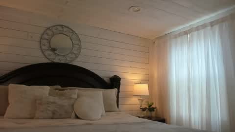 lacii_lo online show from July 10, 2:41 pm