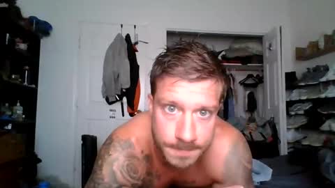 Snapshot of lacrioxcum18 chatting on October 22, 4:40 pm lacrioxcum18 online show from October 22, 4:40 pm