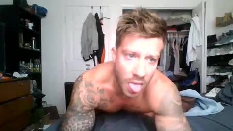 Snapshot of lacrioxcum18 chatting on November 1, 5:04 pm lacrioxcum18 online show from November 1, 5:04 pm