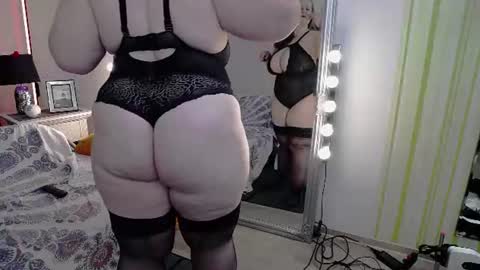 Lucy online show from June 19, 6:23 pm