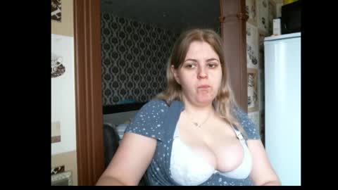 lady cute cat29 online show from March 27, 3:01 am