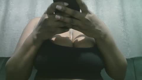 lady_dearra online show from December 17, 3:23 am