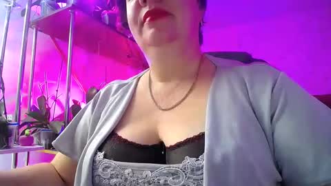 Snapshot of lady_gloria chatting on December 9, 4:01 am Lady Gloria online show from December 9, 4:01 am