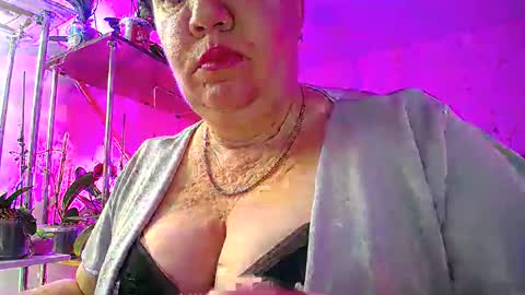 Snapshot of lady_gloria chatting on January 24, 6:46 am Lady Gloria online show from January 24, 6:46 am