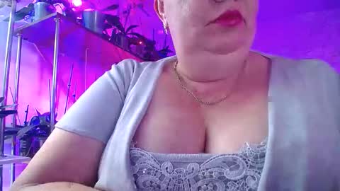 Snapshot of lady_gloria chatting on October 2, 2:35 pm Lady Gloria online show from October 2, 2:35 pm