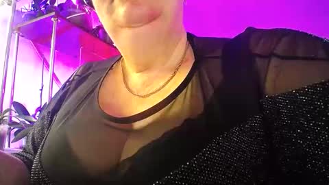 Lady Gloria online show from March 4, 5:35 am